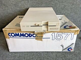 Commodore 1571 Floppy Disk Drive For Commodore 128