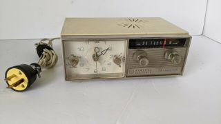 Vintage Mid Century Modern Ge Transistor Alarm Clock Radio C551a White
