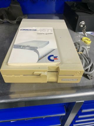 Commodore 1571 External 5.  25 " Floppy Disk Drive And Power Cord