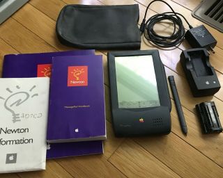 Apple Newton Messagepad 100 (1993),  A/c Adapter,  Manuals,  Battery Charg
