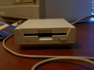 .  : Commodore Amiga 1011 External Disk Drive :.