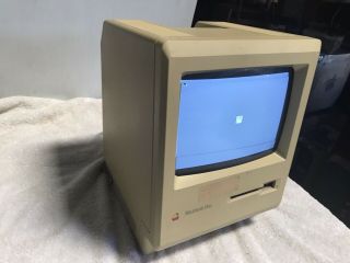 Macintosh Plus 1mb Desktop Computer (apple,  1986)