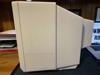 Vintage Commodore Amiga 1084 - D CRT Monitor Not Great Cosmetic 3