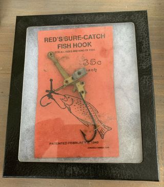 Vintage Red’s Sure Catch Metal Bait Hook Trap In Display Box With Ad