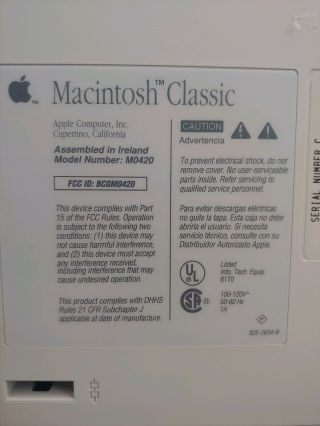 Vintage Apple Macintosh classic computer with keyboard and mouse 3
