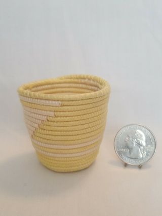 Vtg Dollhouse Miniature Hand Woven Rope Basket / Laundry Artisan Soft Yellow