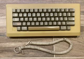 Vintage 1984 Apple Macintosh Keyboard Model M0110 128k 512k