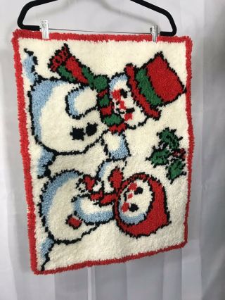 Vintage Finished Snowman Latch Hook Christmas Rug Wall Hanging Holiday 28x20 "