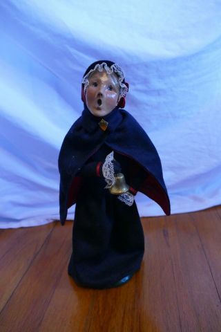 Byers Choice Salvation Army Caroler With Bell - Vintage (1992)