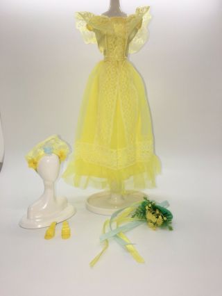 Vintage Barbie Yellow Lace Dress Wedding Party Fashions 1417 Minty Vhtf