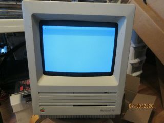 Apple Macintosh Se Vintage Mac M5011 / 2 - 800k Drives 1 Mb Ram - 20sc Hard Disc