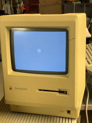 Apple Macintosh Classic Plus 1mb Model M0001a Rare Pc Vintage Computer