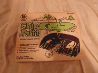 Vintage 19th Hole Chip & Putt Electronic Auto Ball Return,  Practice Golf Set