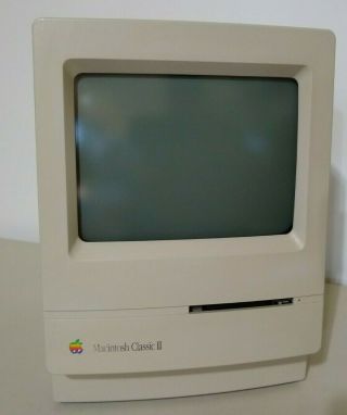 Apple Macintosh Classic Ii M4150 Parts Or Repair; Powers On