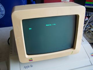 Apple 9 " Monitor Iic A2m4090 And Fine