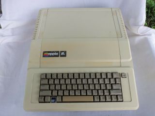 Apple 2e System Booted Early Generation With Power Supply