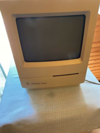 Vintage 1990 Apple Macintosh Classic Model M1420 Computer Boots Up 2