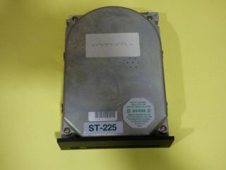 Vintage Seagate St - 225 5.  25  20mb Hh Hard Disk Drive Rare