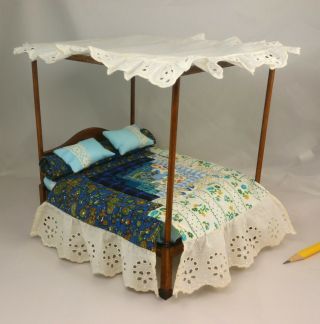 Miniature Dollhouse Four Poster Canopy Bed,  Quilt,  Bedding,  1:12,  Vintage Estate