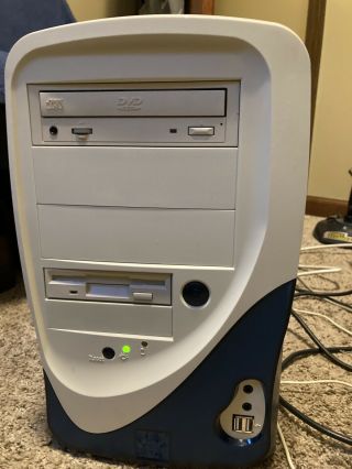 Pentium Iii Computer,  Genuineintel Family 6 Windows Millennium,  Dell Monitor