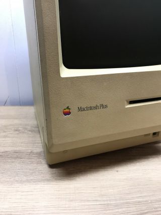 Vintage Apple Macintosh Mac Plus 1MB Model M0001A Computer - 3