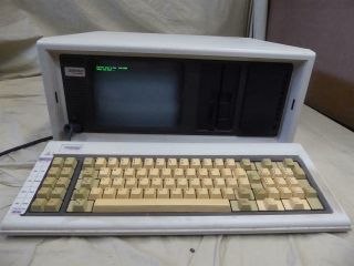 Vintage Compaq Model 101709 Portable Desktop Computer - Boots Up Fine