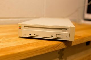 Rare Vintage External Cd Reader Apple Cd 300 M3023 - Turns On But