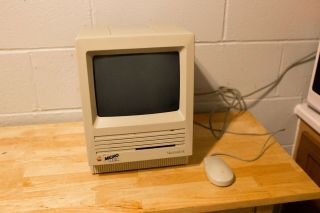 Very Rare Macintosh Se M5011 800k W/ Mouse As - Is