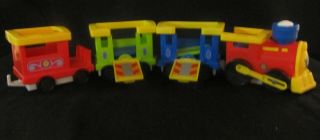 Vintage Fisher Price Little People Train With 4 Cars Engine Caboose