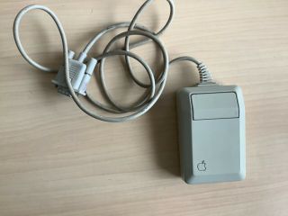 Apple Macintosh Mac mouse M0100 for 128K/512K/Plus 2