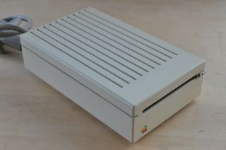 Apple 3.  5 Drive A9m0106 External Floppy Disk / Repair