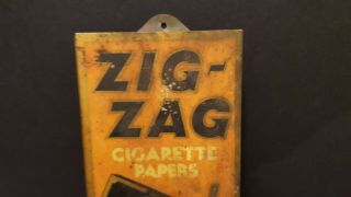 Vintage Zig Zag cigarette papers dispenser 5 cent Rare 2