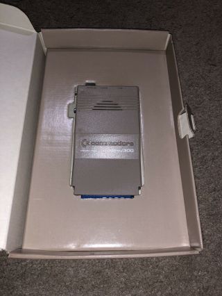 Commodore 64 / SX64 / 128 / VIC - 20 Modem 300 & Cable - Model 1660 3