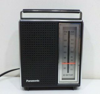 Vintage Panasonic Rf - 563 Black Am/fm Transistor Box Radio Mcm Retractable Handle