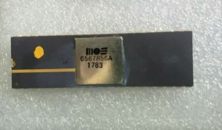 Gold Mos 6567r5 6a Vic Ceramic C - 64 Commodore 64 Cbm Oem Ntsc C64