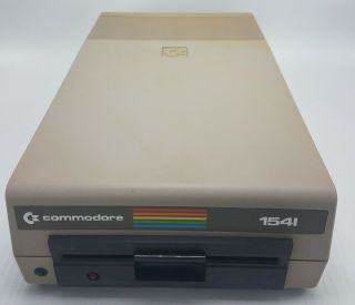 Vintage Commodore 1541 5.  25 " Floppy Disk Drive Powers On