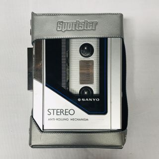 Vintage Sanyo Sportster M - G75 Stereo Cassette Player Type Walkman