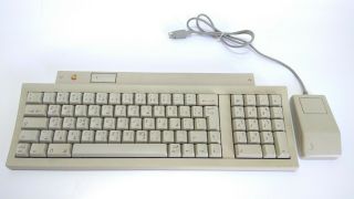 Apple Macintosh Computer Arabic And English Keyboard Ii M0487,  Mouse Vintage