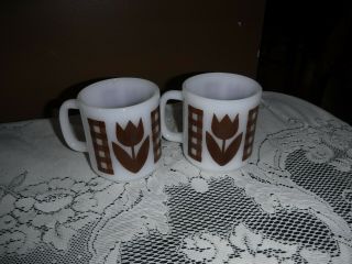 2 Vintage Retro Brown Gingham Plaid Tulip Coffee Cup Mug Glasbake Milk Glass