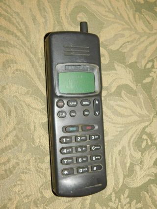 Vintage Issue Nokia 121 Mobile Cell Phone