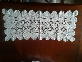 Vintage Hand Crocheted Lace Table Runner Dresser Scarf Doily Wedding 12x30 Ecru