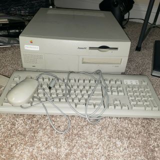 Vintage Apple Power Macintosh G3 Powerpc Mac Os 8.  6 512mb Memory.  4gb Hdd M3979