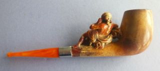 A LARGE RECLINING NUDE LADY MEERSCHAUM PIPE WITH CASE & ' AMBER ' STEM 1900. 3