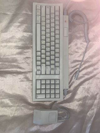 Apple Keyboard Ii For Mac Vintage M0487 And Mouse Model G5431.