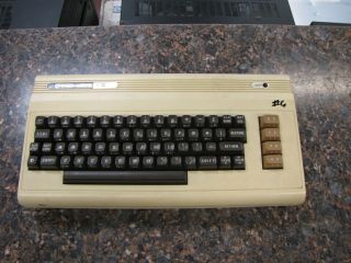 Vintage Commodore Vic - 20 Computer Keyboard Made In Usa - - Very Good