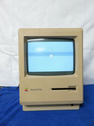 Vintage Apple Macintosh Plus Desktop Computer M0001a Powers On (unit 2)