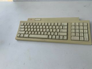Apple Macintosh Keyboard Model M0110a W/numeric Keypad Uos