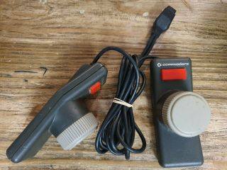 Commodore 64 - Paddle Controllers