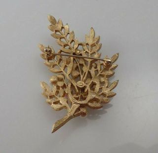 Vintage Crown Trifari Faux Pearl Sprawling Leaf Branch Gold Tone Pin Brooch 2