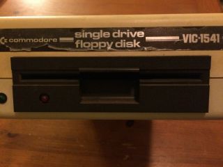 Commodore 64 Vic - 1541 Floppy Disk Drive